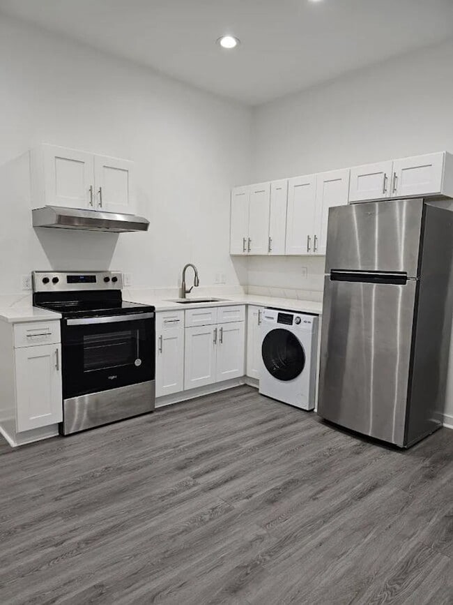 Building Photo - 214 S Park St Unit A