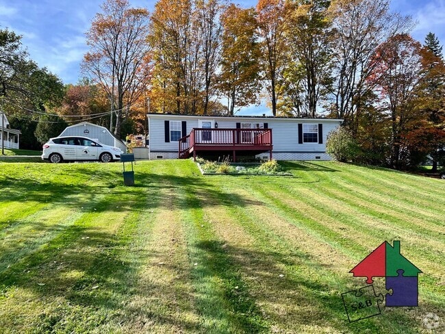 Building Photo - Your Dream Home Awaits: Spacious 3-Bedroom...