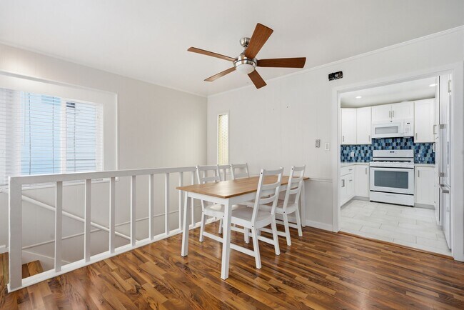 Photo - Newly Remodeled 3-Bedroom on Balboa Island... Unit 309 1/2 Onyx