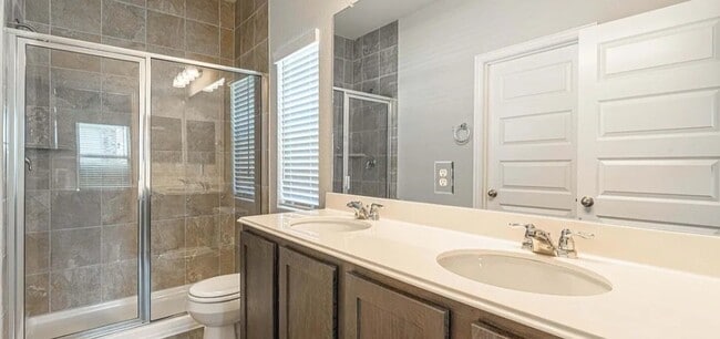 Photo - 9314 Clarke Cv