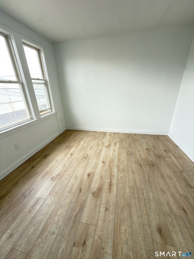 Photo - 10 Beatrice St Unit 2
