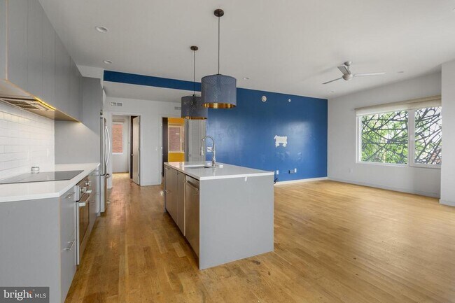 Photo - 2328-32 Memphis St Unit E5