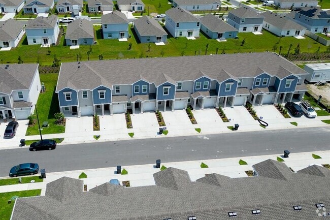 Building Photo - 2607 Skyline Lp Rental