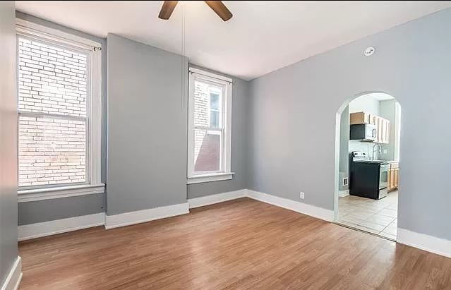 Building Photo - Updated Fox Park Apartment with Bonus Room & Fenced Yard Unit A