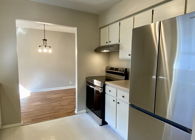 Photo - 2009 Crescent Dr