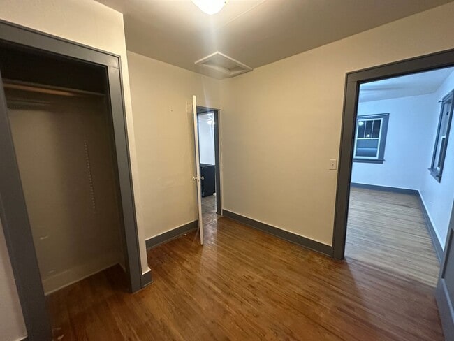 Photo - 1bedroom, 1.5 bathrooms, Pet Friendly!