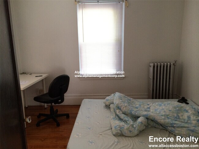 Photo - 349 Pleasant St Unit B3-2