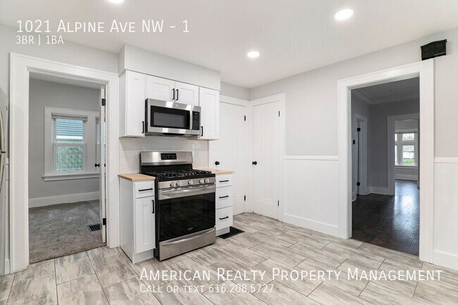 Photo - 1021 Alpine Ave NW Unit 1