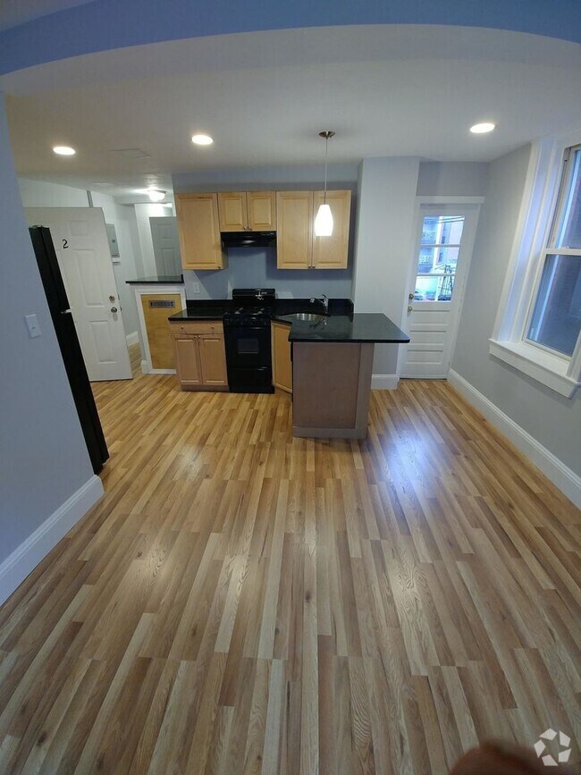 Building Photo - NORTH END 3 BED!!!! Rental