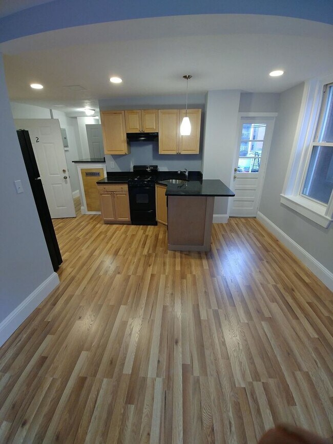 NORTH END 3 BED!!!! - NORTH END 3 BED!!!! Condo