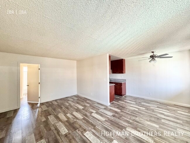 Photo - 20339 Saticoy St Unit 10