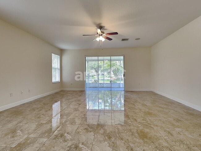 Photo - 802 Lesa Glen Pl