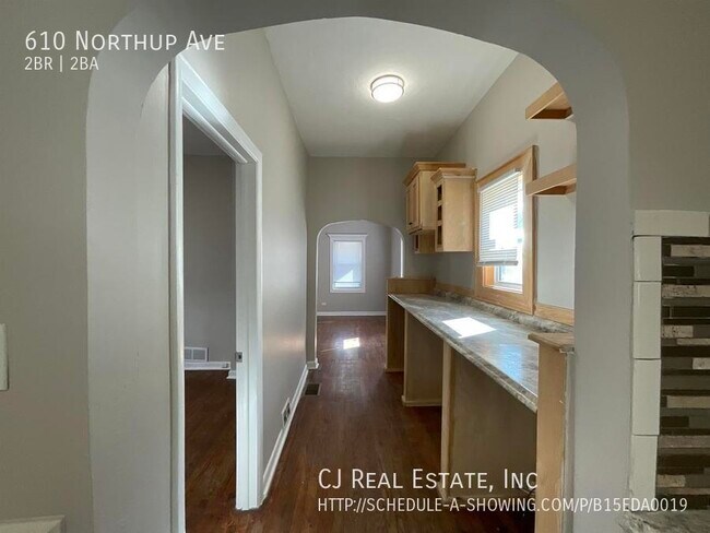 Photo - 610 Northrup Ave