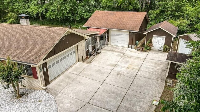 Building Photo - 472 Edwards Ct NW