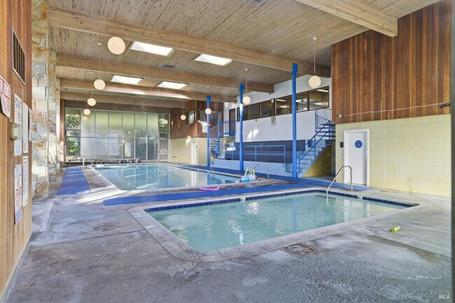 Photo - 122 Mariner Green Ct