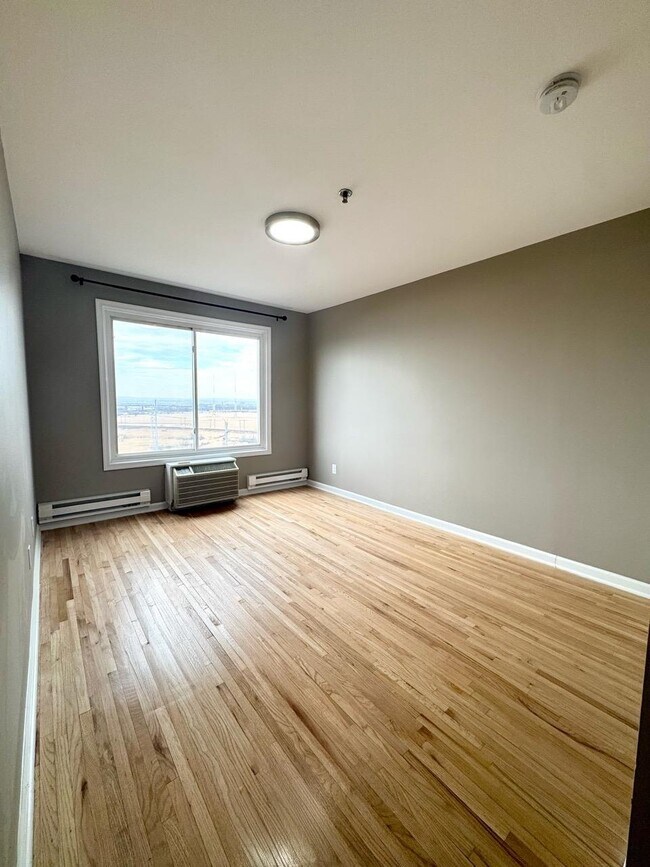 Photo - 1911 Grand Ave Unit 1c