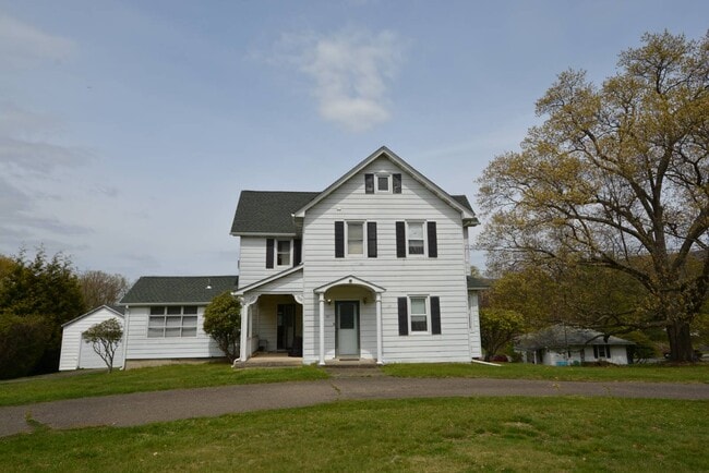 Building Photo - 99 Bayview Ave