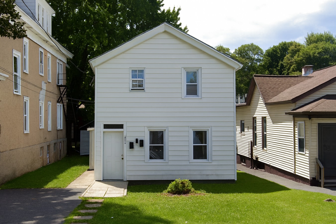Northside Syracuse Duplex – Spacious Units... - Northside Syracuse Duplex – Spacious Units... Unit Apt 1