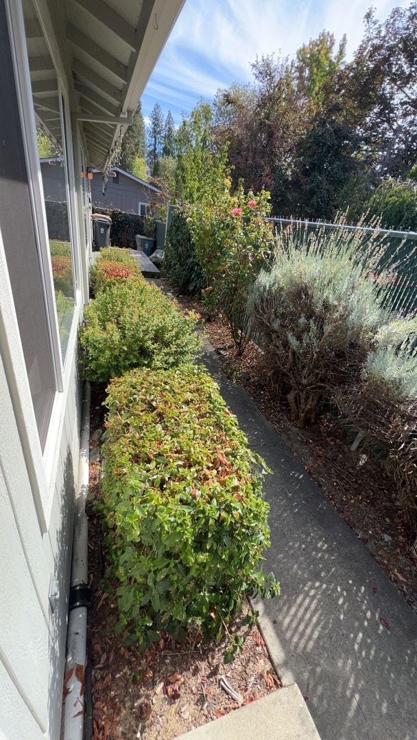 907 SE 8th St Unit C