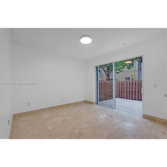 Photo - 8643 NW 112th Pl