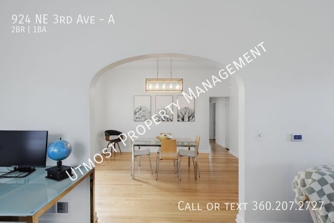 Photo - 924 NE 3rd Ave