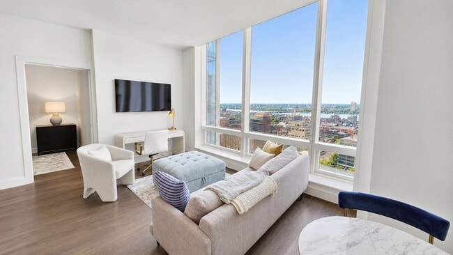 Building Photo - 430 Stuart St Unit 21D