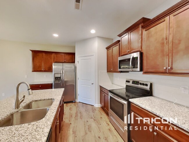 Photo - 652 Rose Mallow Dr