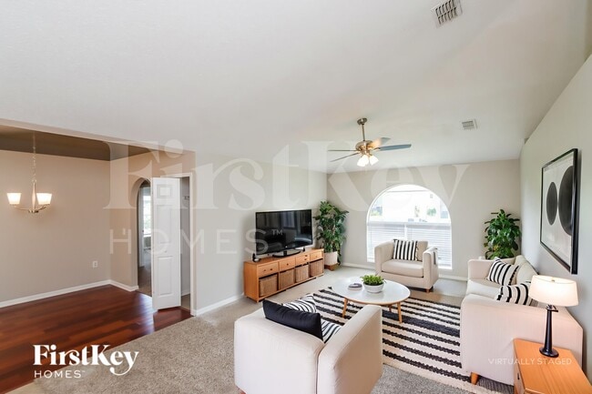 Photo - 1686 Whiting St SE