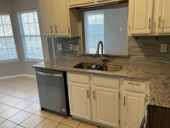 Photo - 18159 Whispering Gables Ln