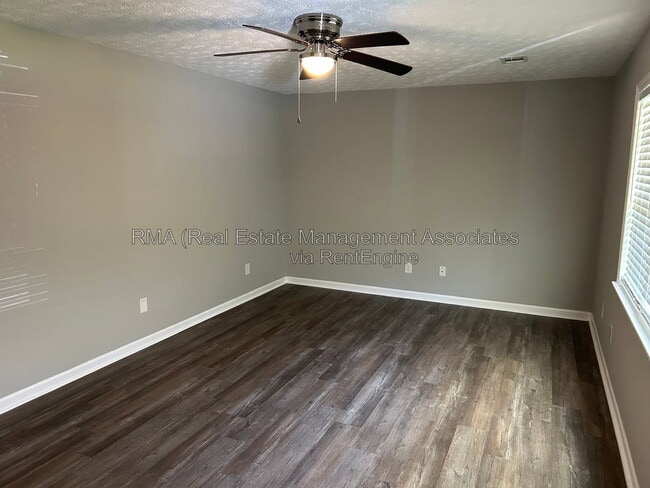 Photo - 217 Griffin Park Rd