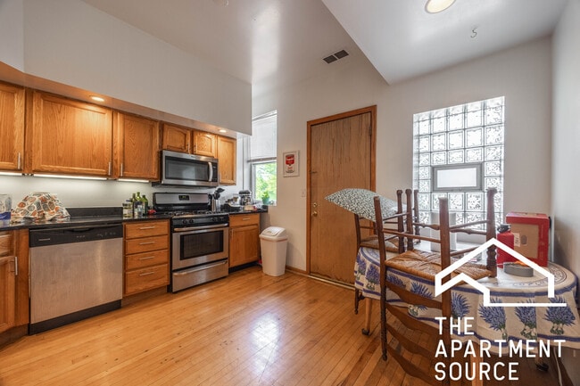 Building Photo - 2722 N Kimball Ave Unit 3 Rental