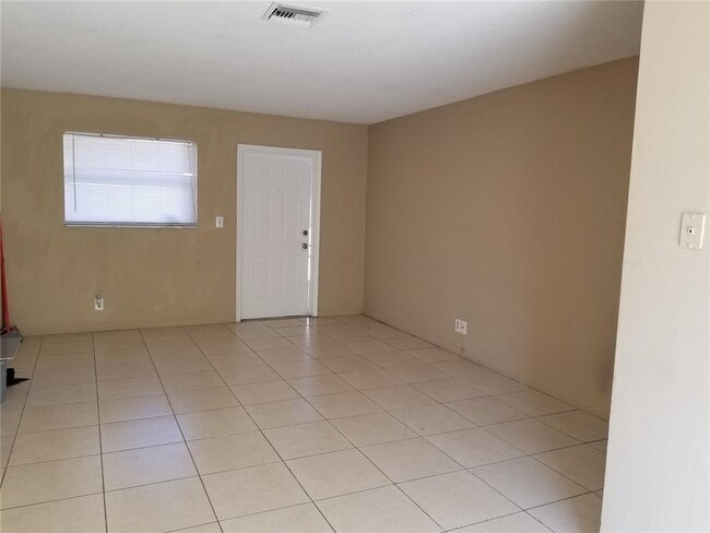 Photo - 3090 Coral Springs Dr Unit 8