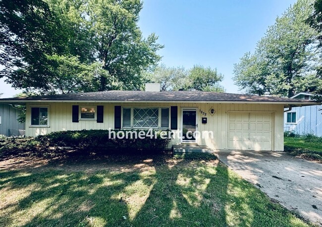 Photo - Attractive Prairie Village Ranch w/ FRESH ...