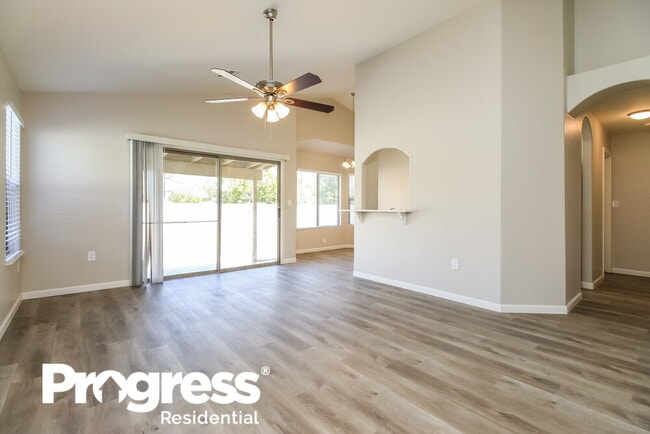 Photo - 341 N Fresno St