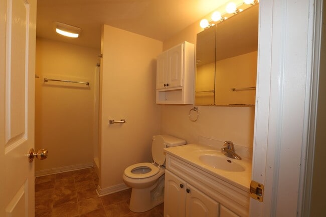 2021 University Ave