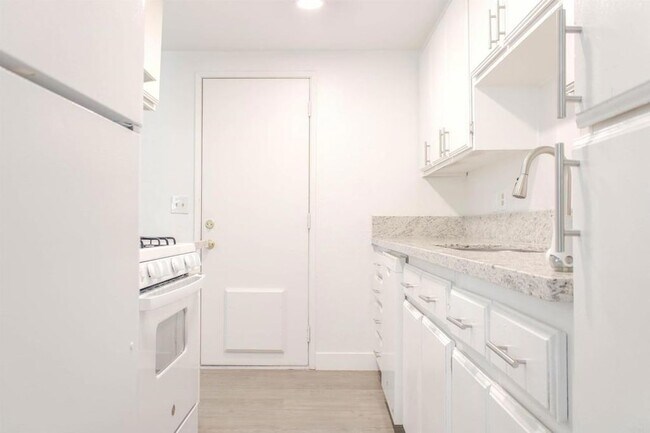 12798 Kiowa Rd Unit 2