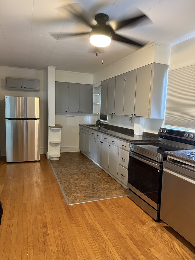 Building Photo - 13A Alden St Unit Alden street Rental