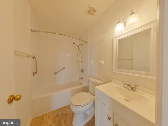 Photo - 118 Parkside Dr