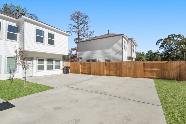 Photo - 8302 Tidwell Rd