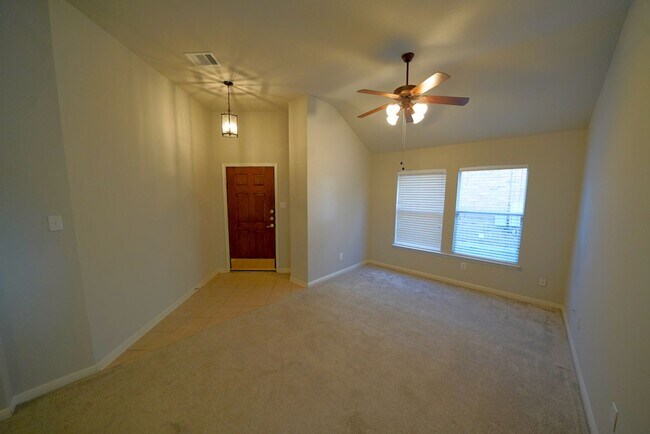 Photo - Gorgeous Single Story Home in Cibolo! Real...