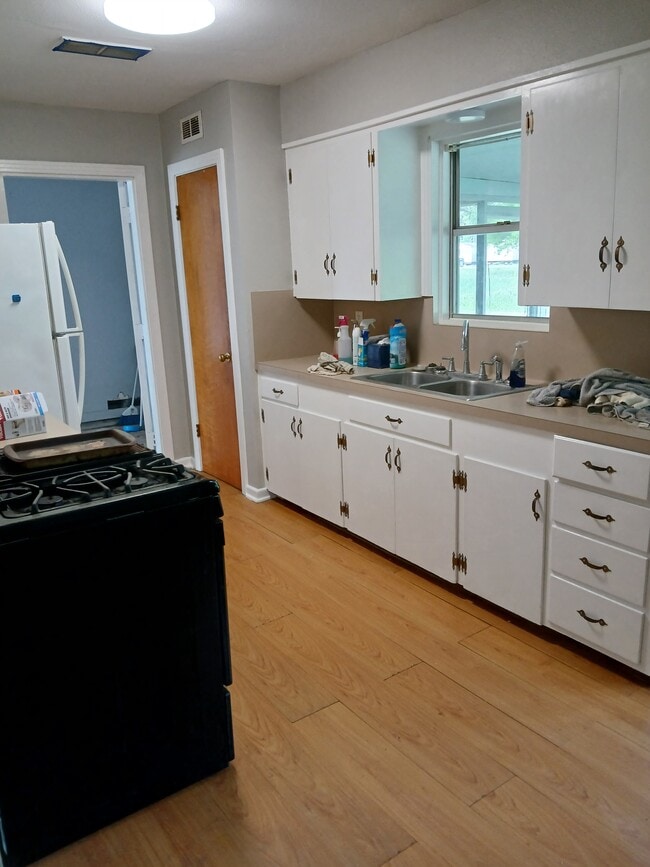 Photo - 2731 Gaylynn Dr