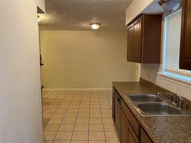 Photo - 6849 Caddo Lake Ln