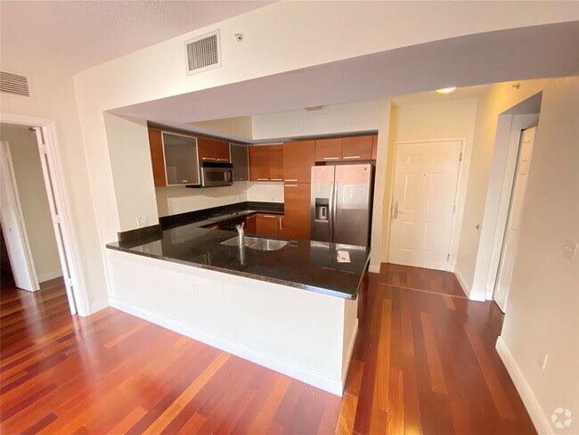 Building Photo - 2030 S Douglas Rd Unit 403 Rental
