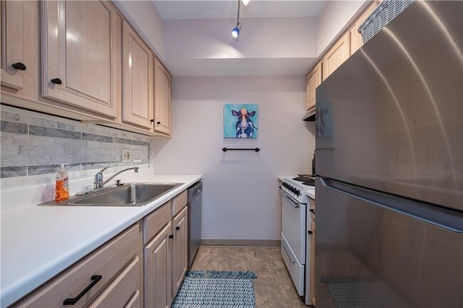 Photo - 320 Fort Duquesne Blvd Unit 14 O