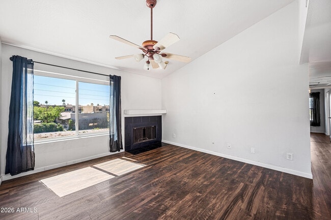 Photo - 5146 E Oak St Unit 204