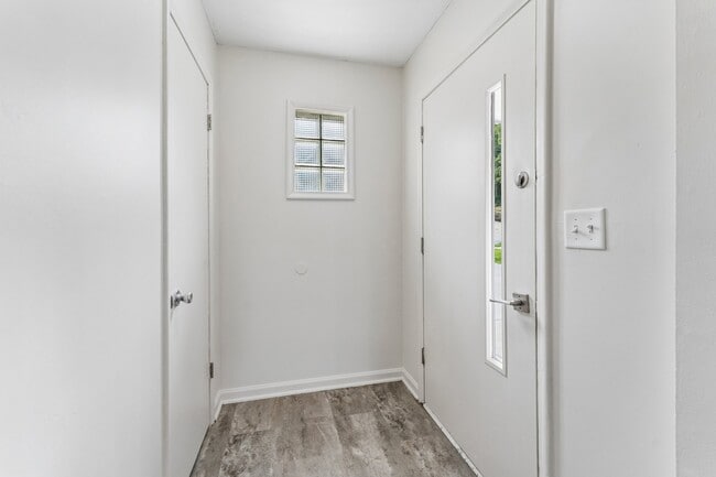 Photo - 2110 S 50th St