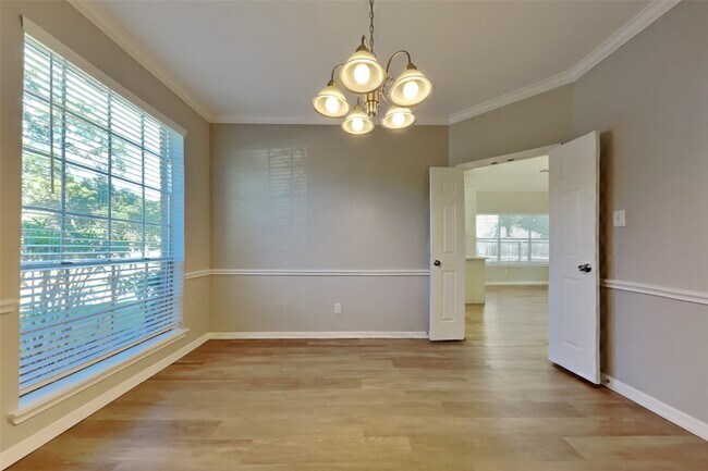 Photo - 30110 Granum Dr