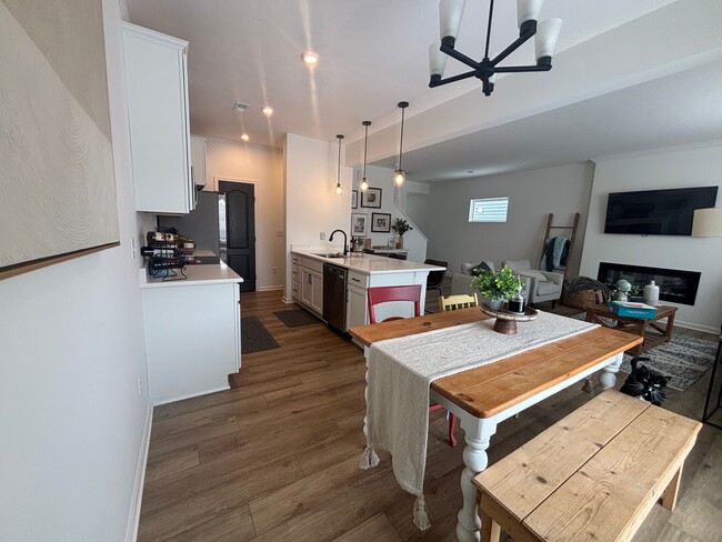 Photo - 3885 Volterra Ln