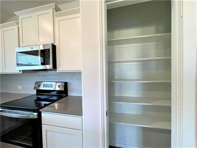 Photo - 409 Bluejack Wy