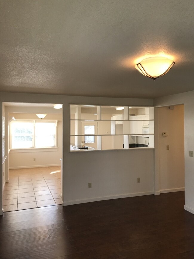 Photo - BEAUTIFUL DOWNTOWN PROPERTY COMPLETELY REMODELED !! Walking distance to schools